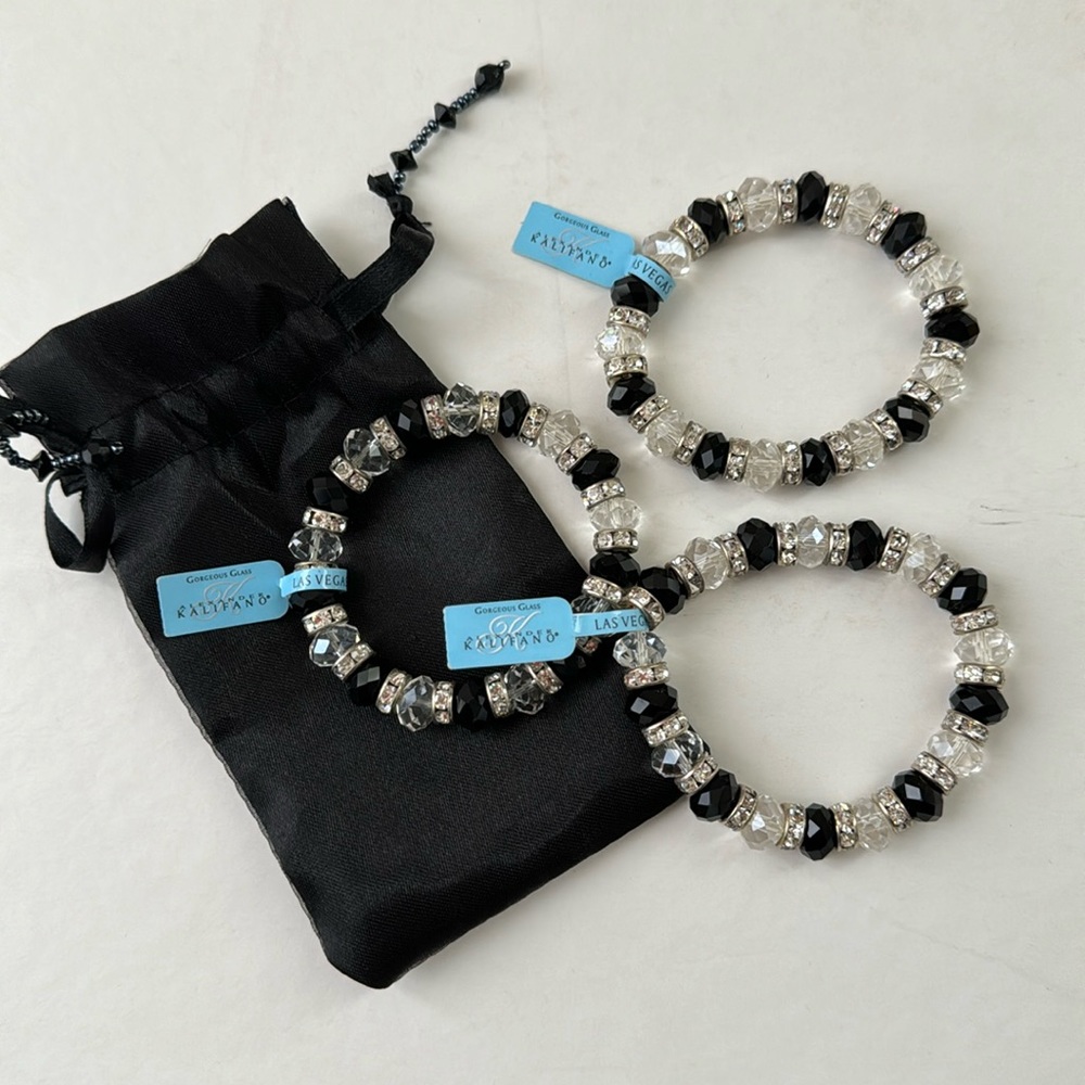 Black & Crystal Beaded Bracelet Set! 🖤🤍🖤🤍